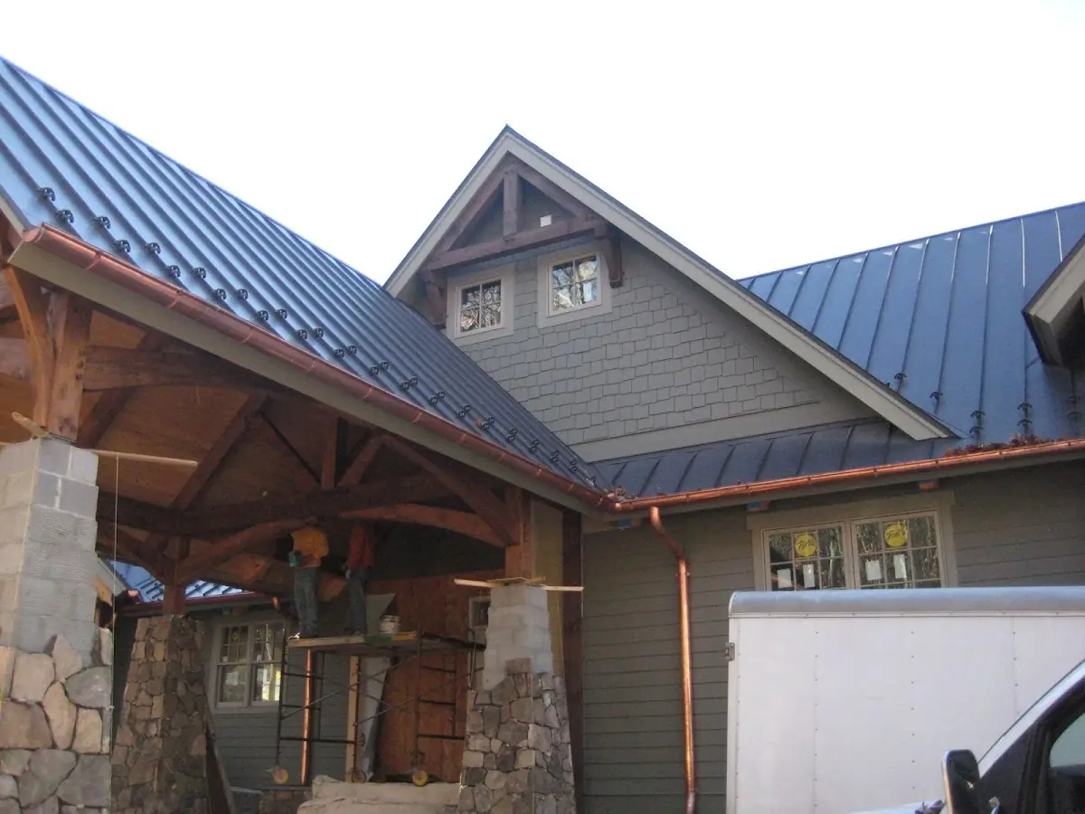 Craftsman Roofing team delivering quality roofing work in Del Rio